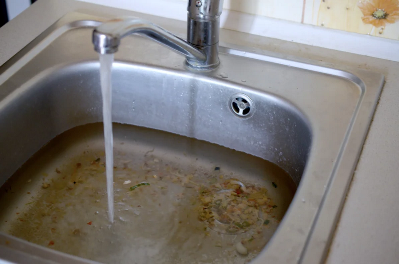 Comment déboucher un évier Perrin Depannage